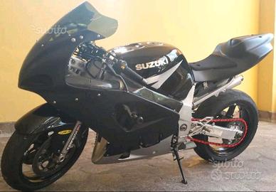 Suzuki GSX r 600 uso pista o ricambi 