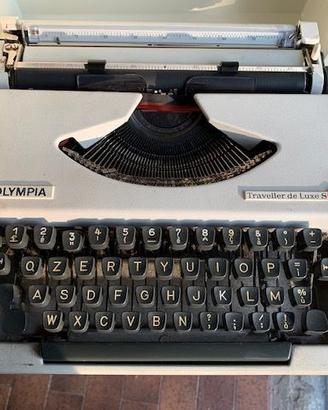 macchina da scrivere vintage