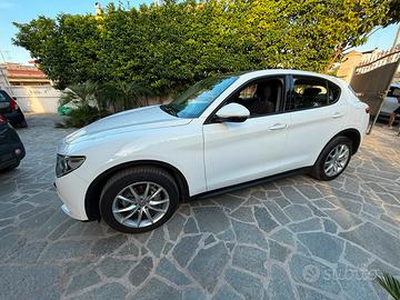 Alfaromeo stelvio Q4