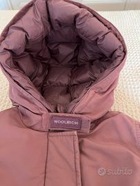 Caldissimo piumino woolrich bambina 6 anni . Color