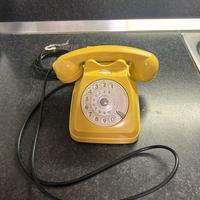 Telefono a disco giallo