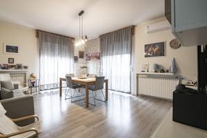 TRE LOCALI CON BOX E CANTINA !!!