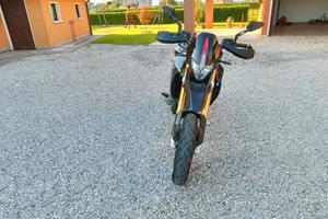 Aprilia Dorsoduro Factory A2