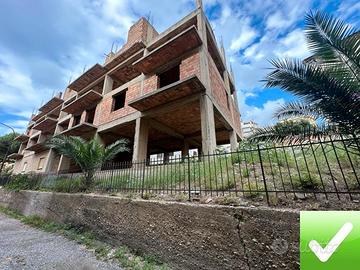 Palazzo Rustico Con Corte e Area Verde Villa San G