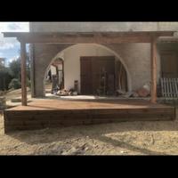 Tettoia con pavimento