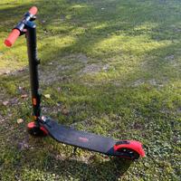 Monopattino elettrico Ninebot KickScooter ES1LD