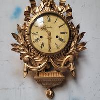 orologio a pendolo perfettamente funzionante 