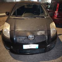 Toyota Yaris 1.0 benzina