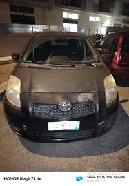 Toyota Yaris 1.0 benzina