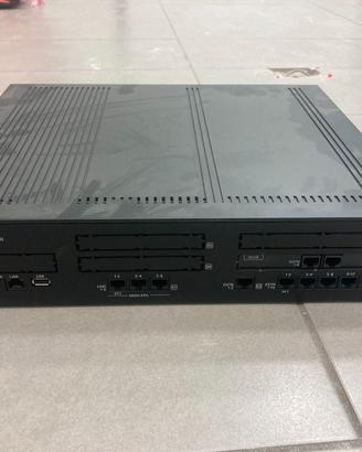 Centralino Panasonic KX-NS500 con scheda DLC8, usa