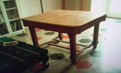 Tavolo in massello di faggio