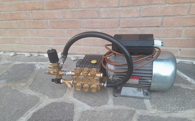 IDROPULITRICE/PULIVAPOR 220 VOLT