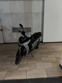 Sh 125