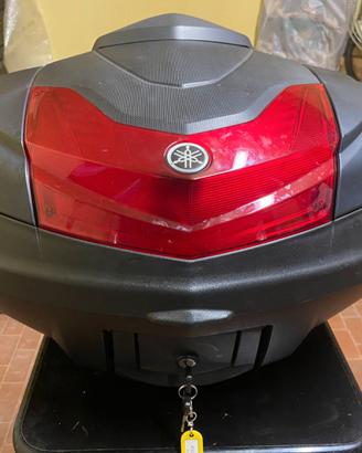 COME NUOVO !! BAULETTO YAMAHA PER TMAX