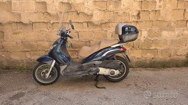 Scooter Beverly 250