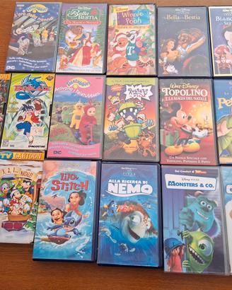 Lotto di 18 VHS e DVD di film e cartoni animati