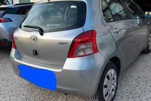 Toyota Yaris 1000 benzina