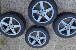 gomme / cerchi  205/55/16
