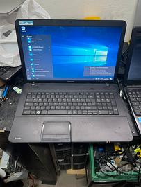 Toshiba 17 pollici portatile