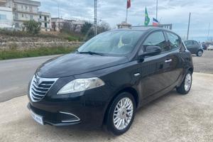 Lancia Ypsilon 1.2 69 CV 5 porte Platinum