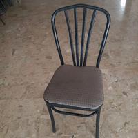 Sedie in metallo con cuscino