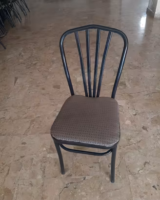Sedie in metallo con cuscino