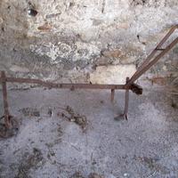 Antico dissodatore in ferro battuto