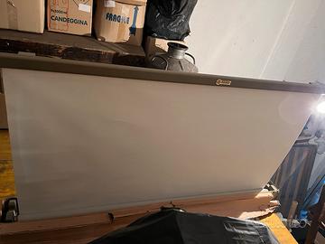 Telo per proiettore autoreggente