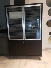 Libreria chiusa/Madia