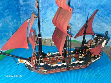 Lego Pirati dei Caraibi 4195 Qeen Anne's Revenge 
