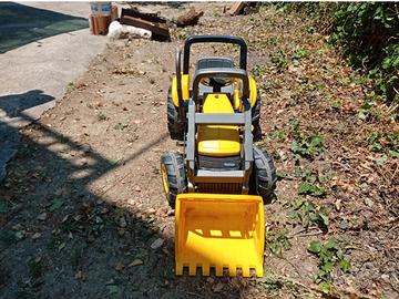 trattore giocattolo 1€