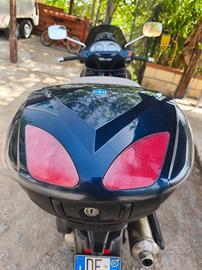 Beverly 400 