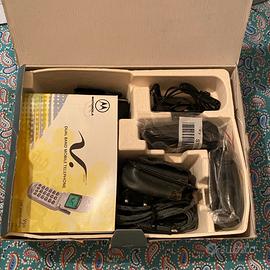 Coppia Cellulare Vintage Motorola v50 Nero Silver