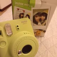 Polaroid instax mini 9