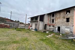 Rustico / Casale di 150 m² con 4 locali a Zoppola