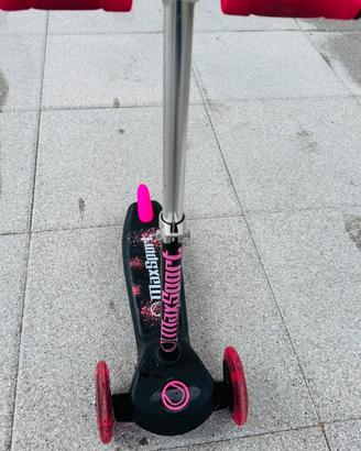 Monopattino a 3 ruote