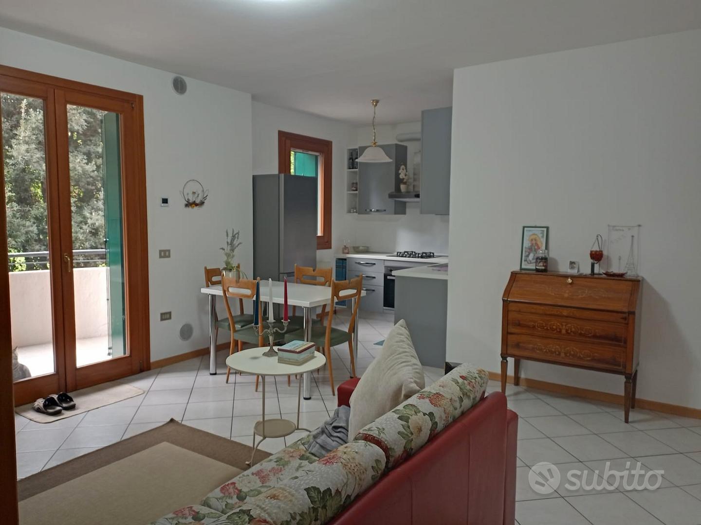 Splendido quadrilocale con cucina nuova - Vista 2