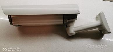 Telecamera con cabina stagna