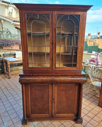 vetrina inglese in mogano 