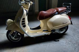 VESPA 250 GTV