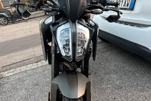 Ktm duke 790