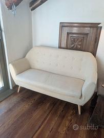 Divano in tessuto beige