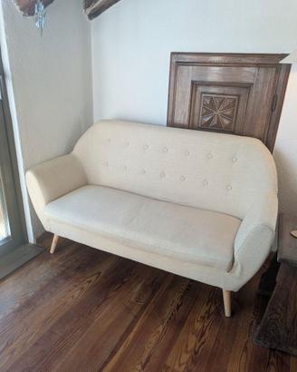 Divano in tessuto beige
