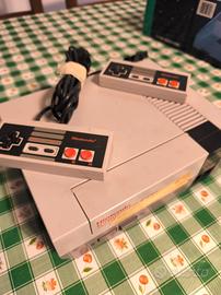 Consolle Nintendo nes + 3 giochi 