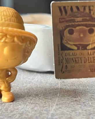 Kinder Joy One Piece FUNKO POP - LUFFY GOLD raro