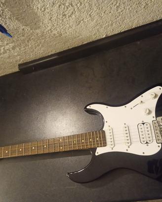 Chitarra Elettrica Yamaha EG112 + amplificatore