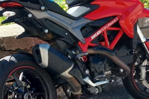 ducati hypermotard 821