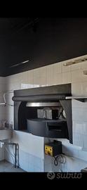 Forno e attrezzatura varia per pizzeria