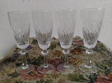 4 Antichi bicchieri in cristallo lavorato