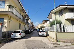 Palazzina a castello di cisterna